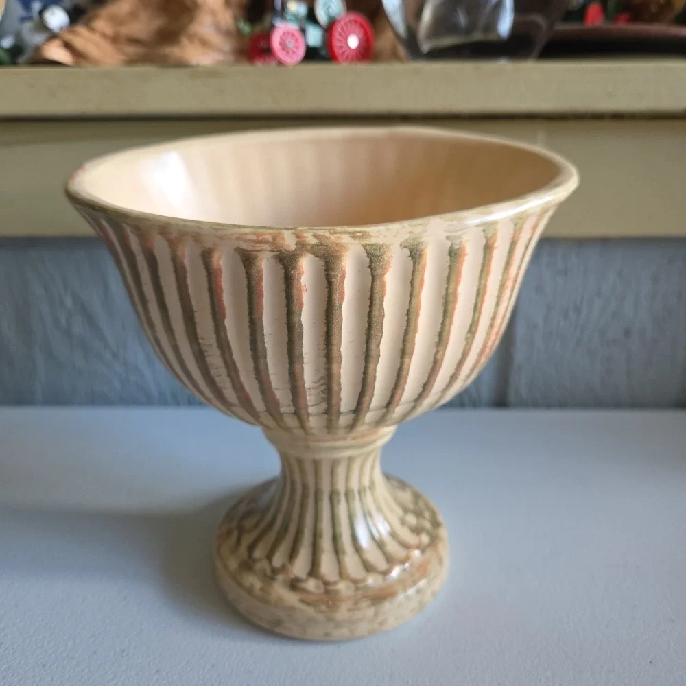 Vintage Hull USA #15 Pottery Pedestal Planter Bowl Vase Cream Green Striped